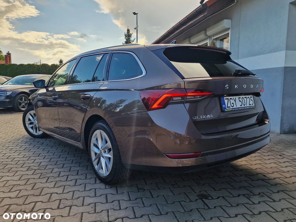 Skoda Octavia 2.0 TDI Exclusive - 8