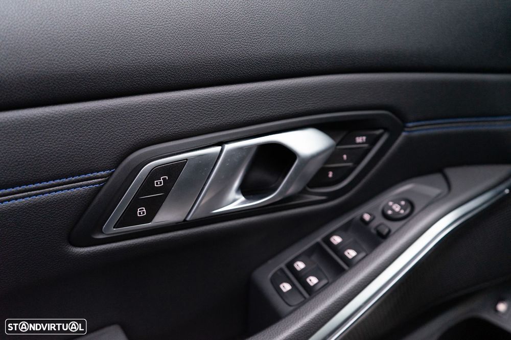 BMW 320 d Pack M Auto - 24