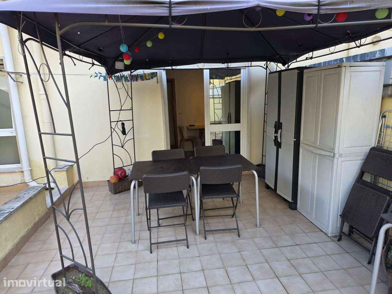 Apartamento T0, com Terraço e mobilado - Grande imagem: 3/18