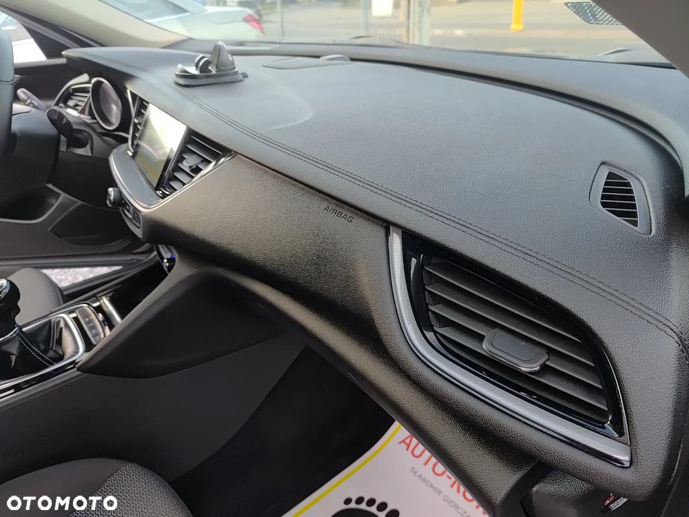 Opel Insignia - 31