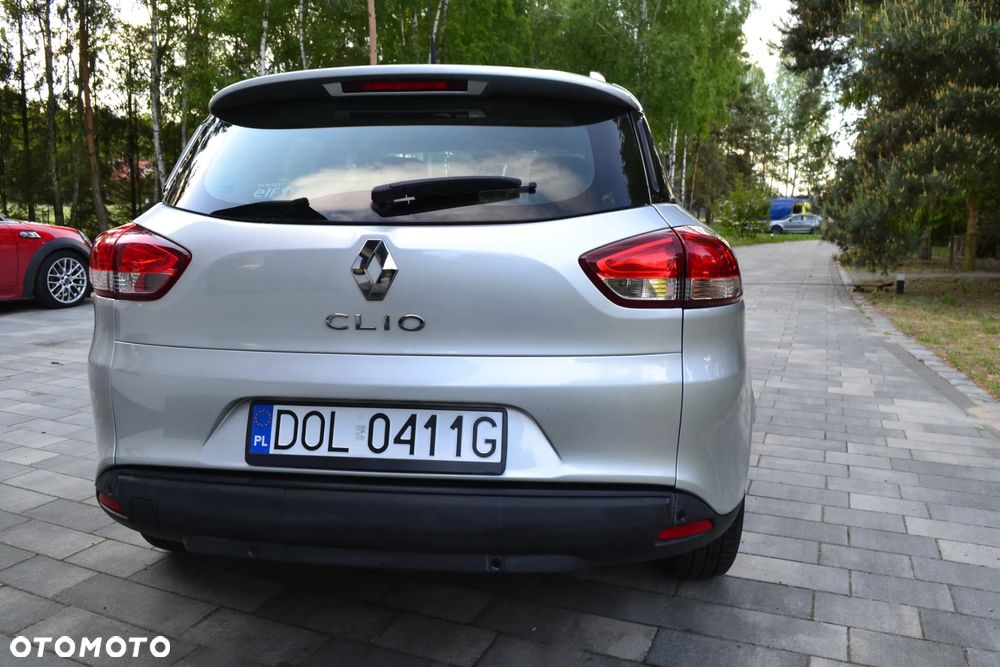 Renault Clio - 10