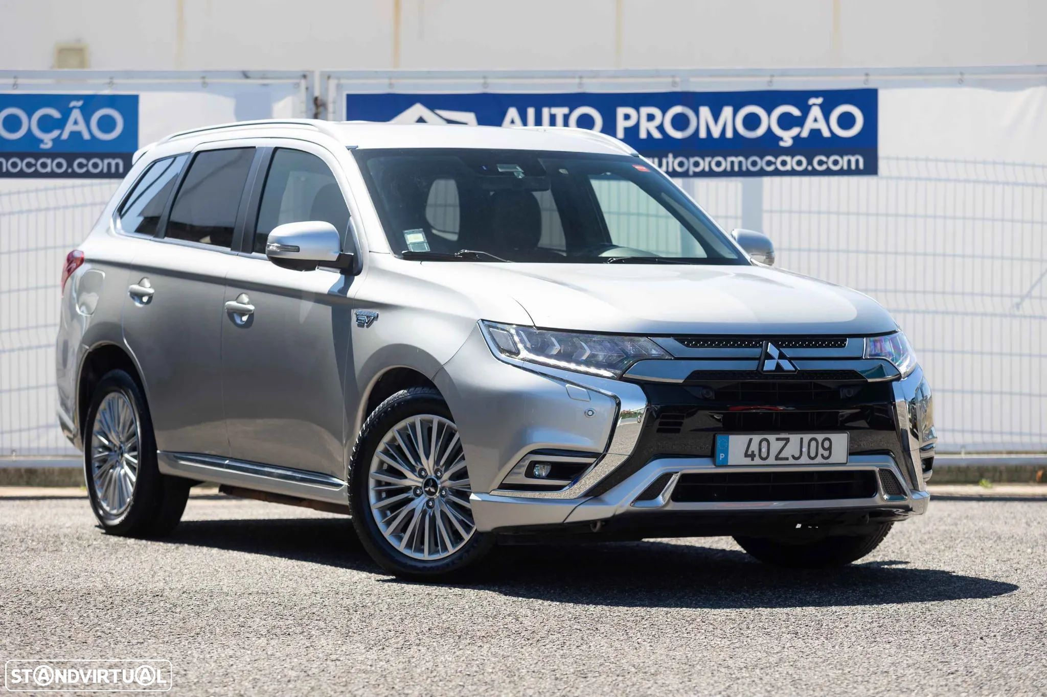 Mitsubishi Outlander 2.0 PHEV Instyle - 1