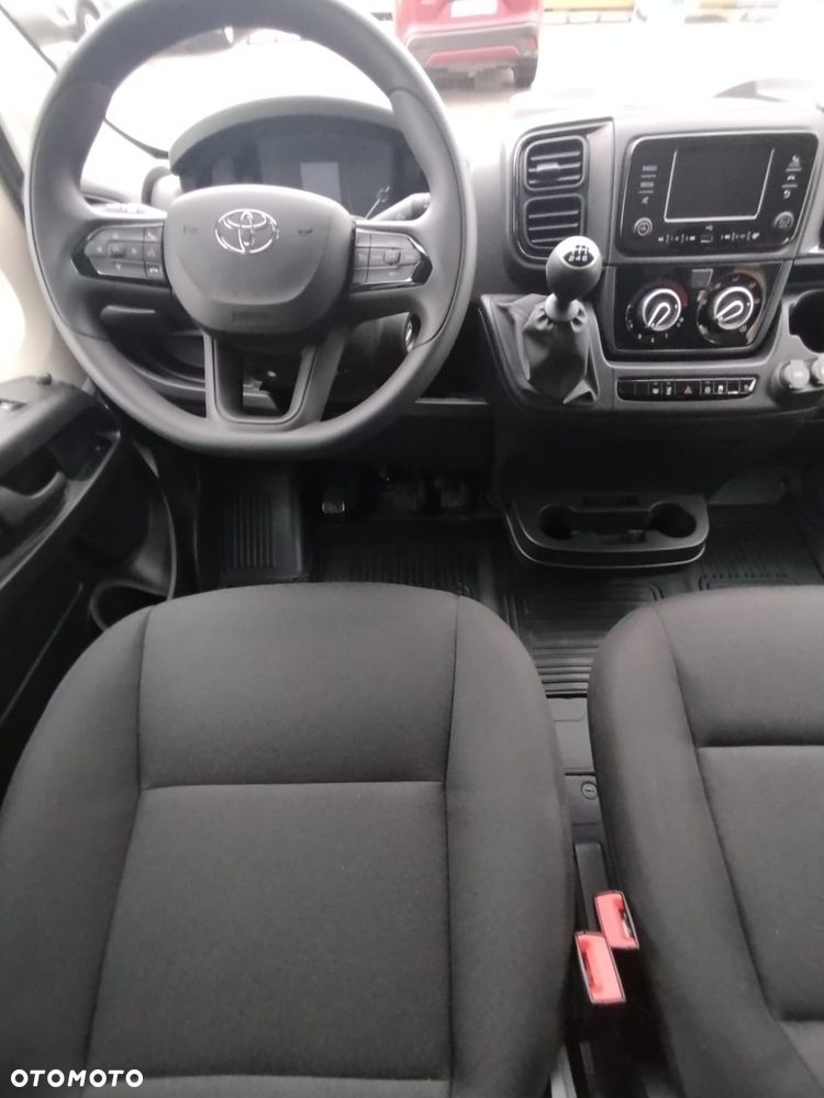 Toyota PROACE MAX - 8