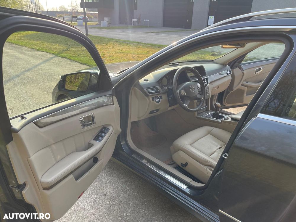 Mercedes-Benz E - 24