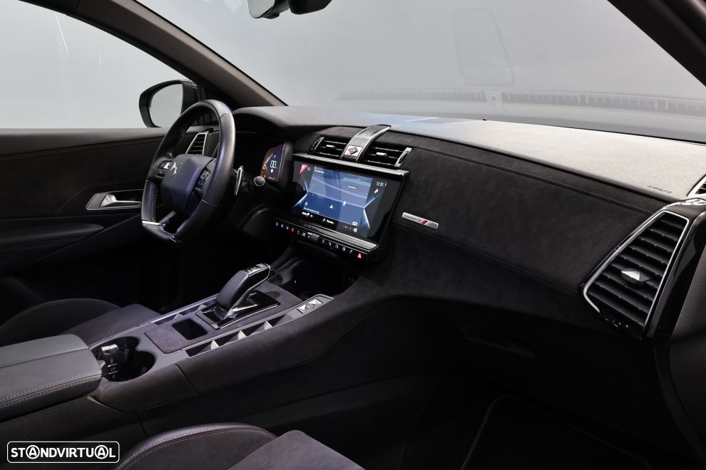 DS DS7 Crossback E-Tense Performance Line EAT8 - 23