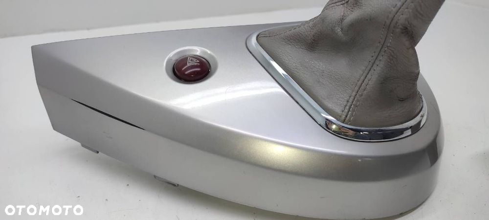 MIESZEK BIEGÓW RAMKA PANEL DEKOR MITSUBISHI GRANDIS MN151918 - 3