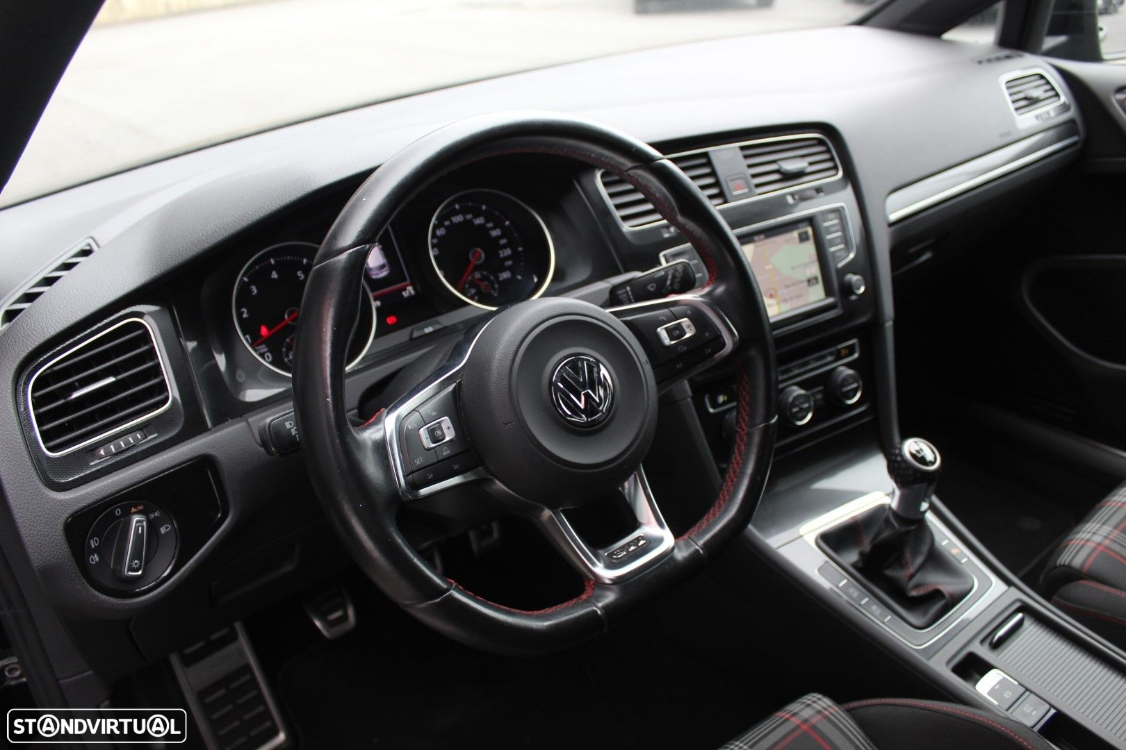 VW Golf 2.0 TSi GTi Performance - 23