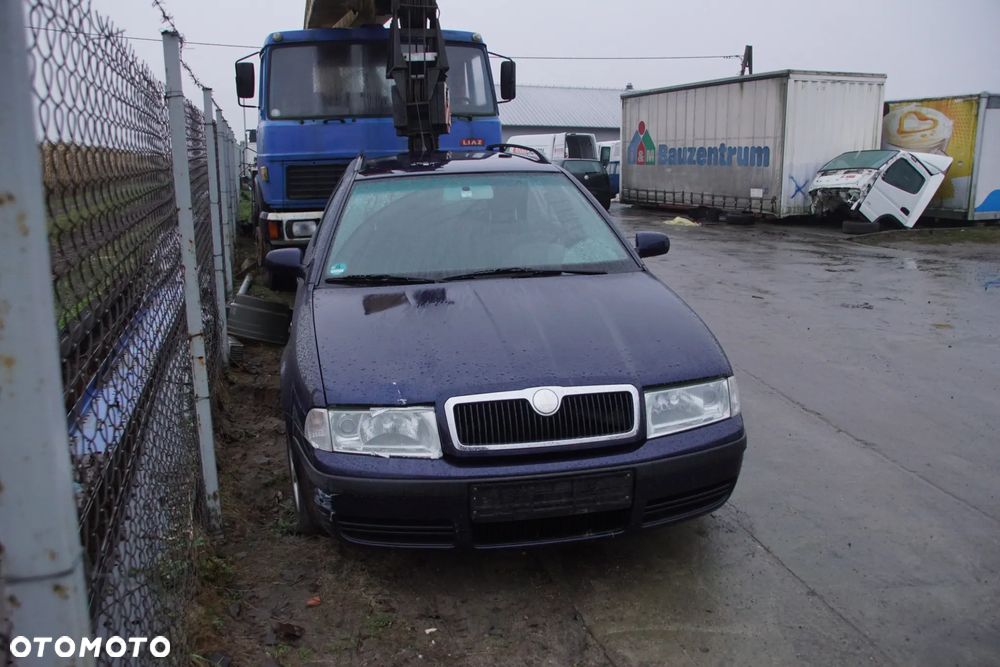 Auto na części - Skoda Octavia I Lift 1.9 TDI 110 KM ASV EGS LF5U 2001R Silnik Skrzynia Drzwi Maska Klapa Zderzak Błotnik Lampa Lusterko Klamka Deska Kokpit Sterownik Moduł Czujnik Licznik Panel - 3