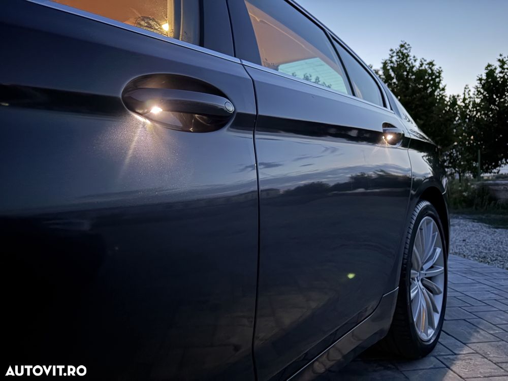 BMW Seria 5 520i Aut. - 16