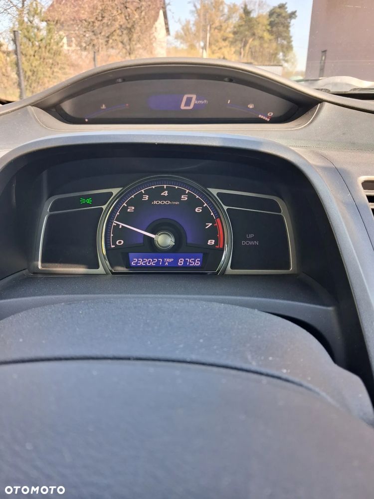 Honda Civic 1.8 Comfort - 9