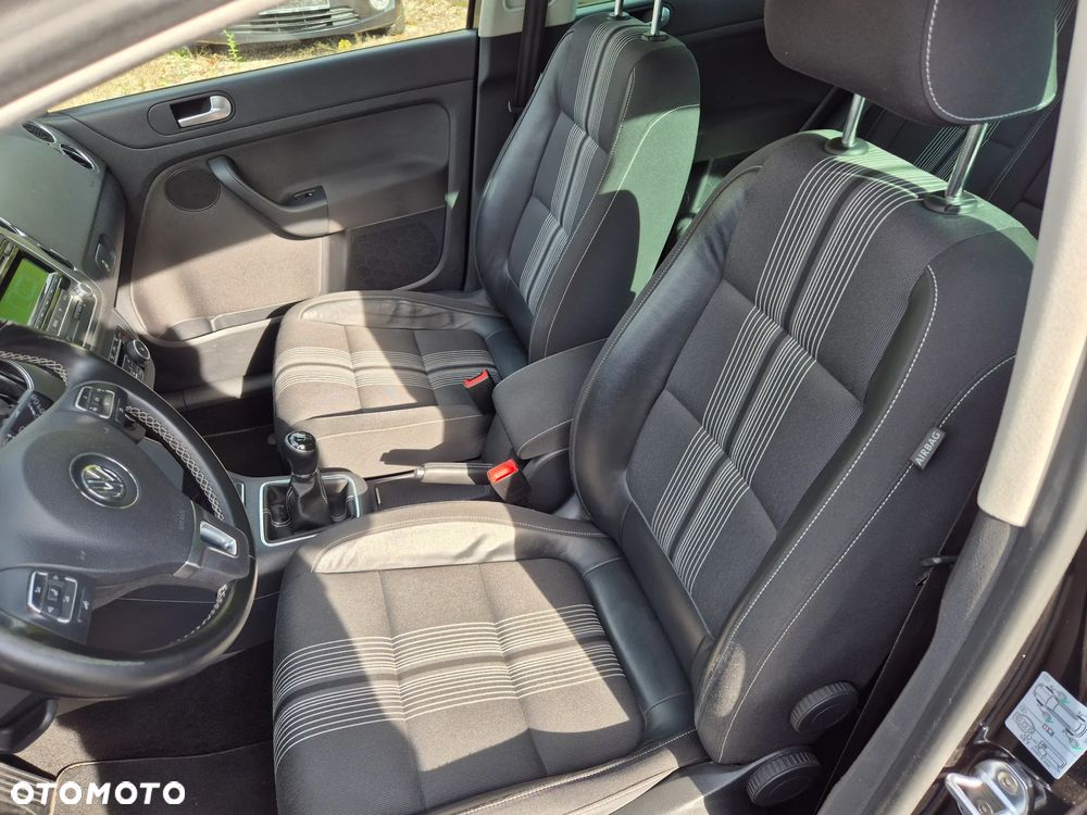 Volkswagen Golf Plus 1.2 TSI BlueMot Comfortline - 25