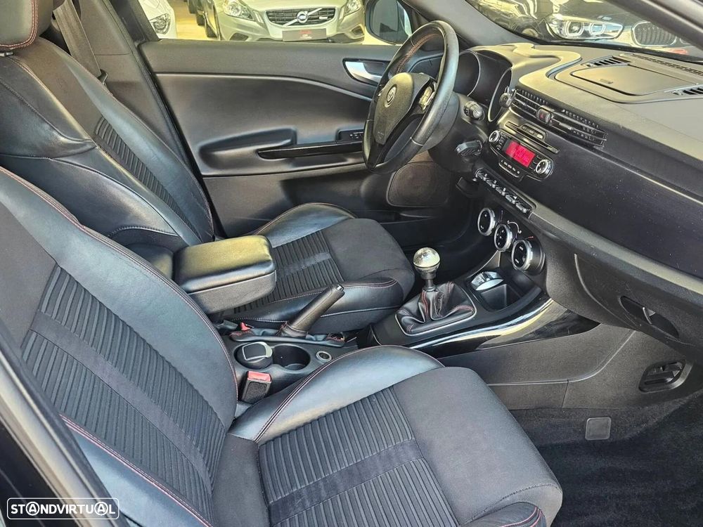 Alfa Romeo Giulietta 1.6 JTDM Exclusive - 8