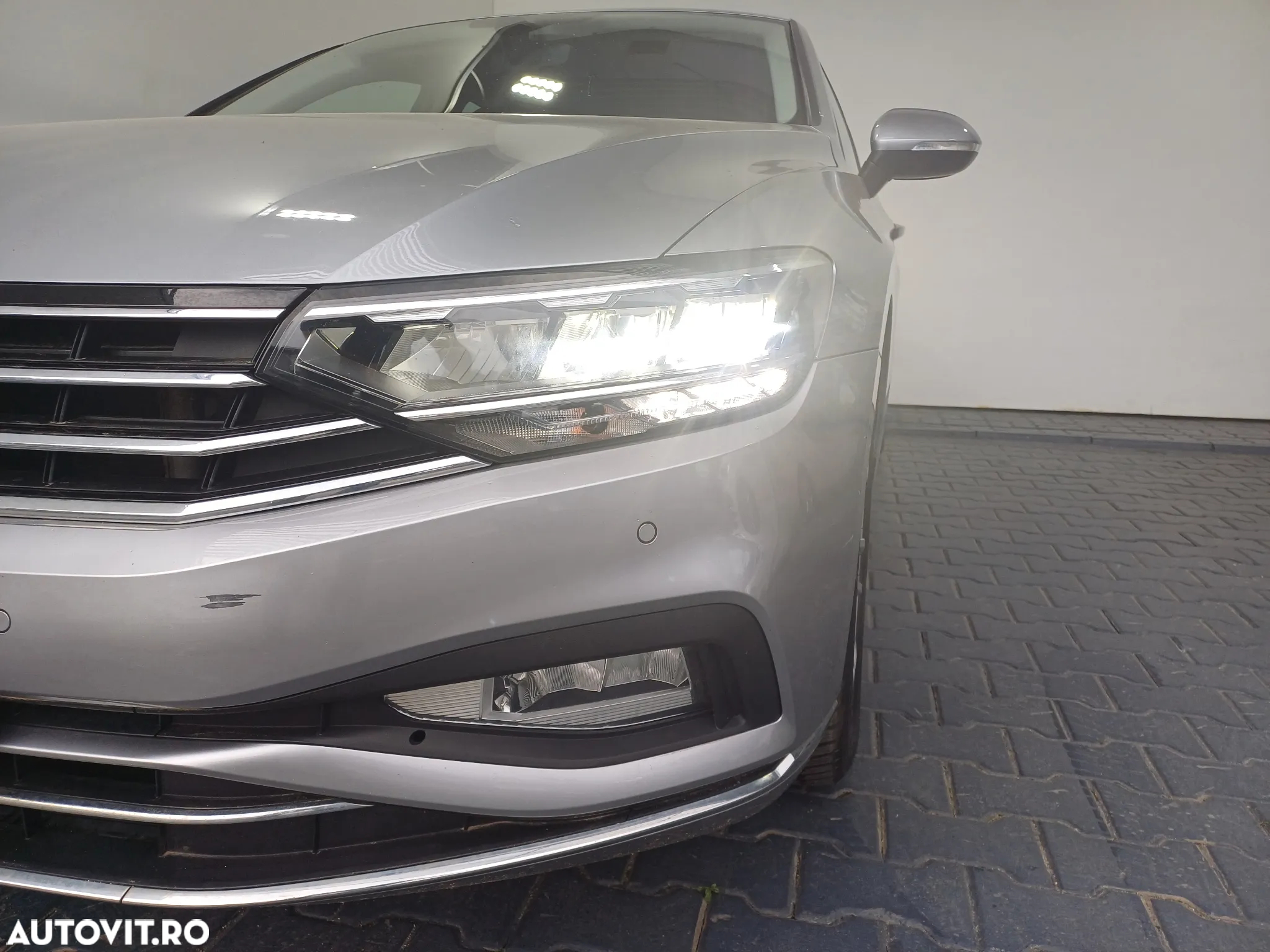 Volkswagen Passat 2.0 TDI DSG Highline - 35