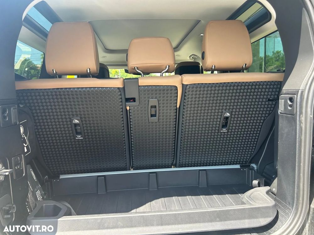 Land Rover Defender - 9