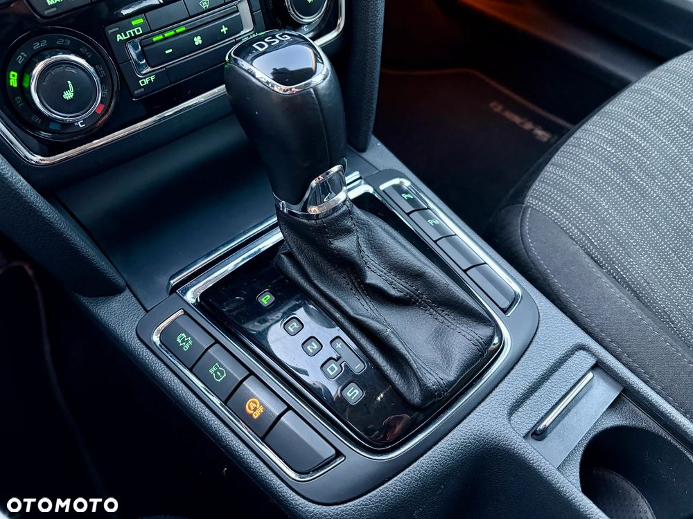 Skoda Superb 2.0 TDI Elegance DSG - 39