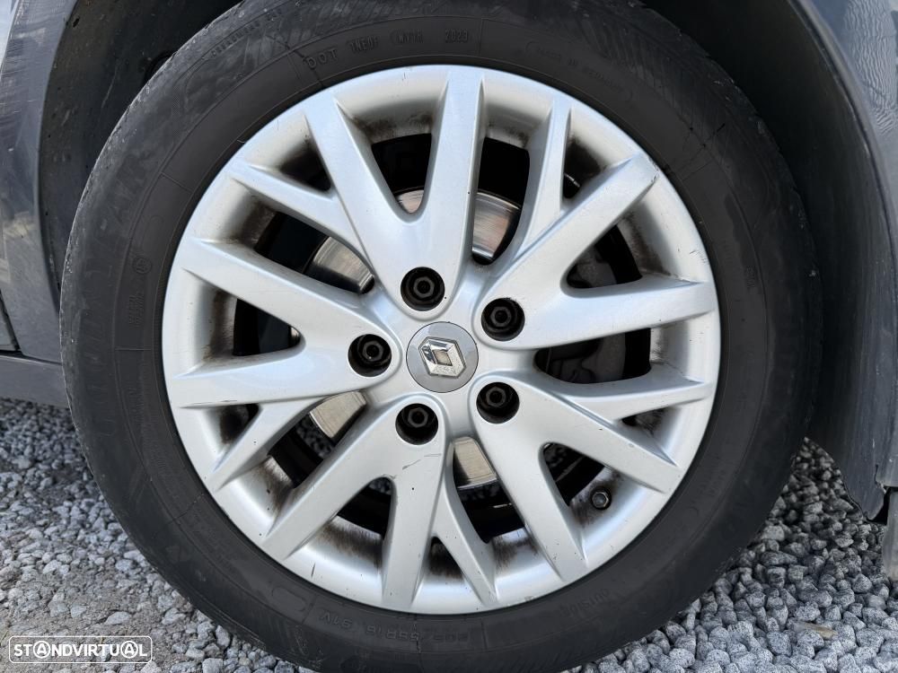 Renault Mégane 1.5 dCi Limited SS - 4