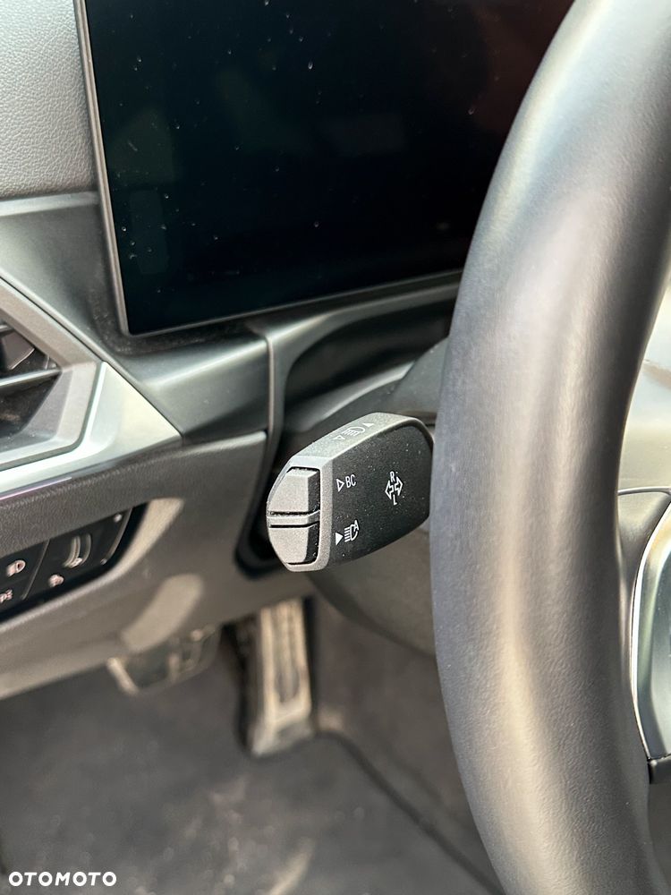 BMW Seria 3 320d xDrive M Sport - 36