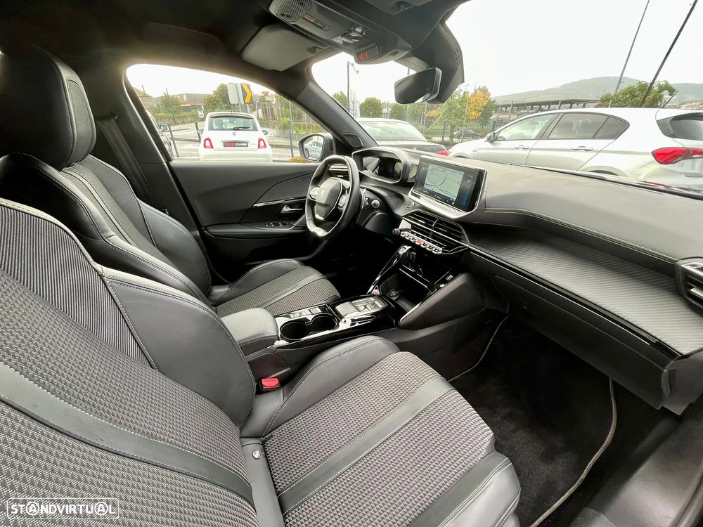 Peugeot 2008 1.2 PureTech GT Line EAT8 - 12