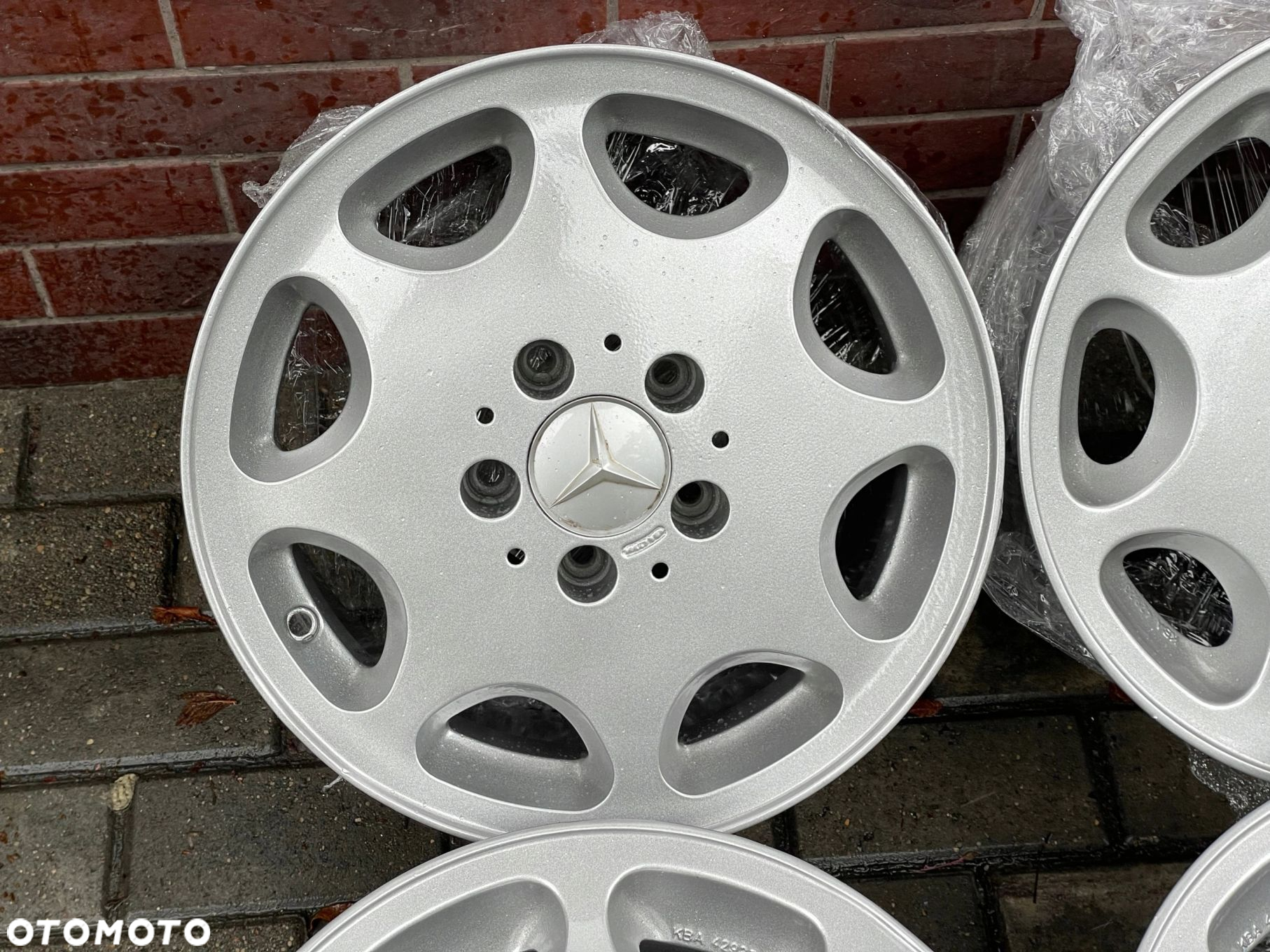 Alu Felgi MERCEDES 8 LOCH 15" 7J ET40 W124 W201 - 7