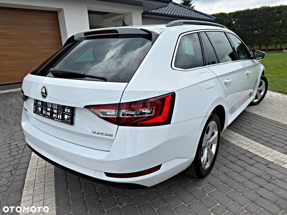 Skoda Superb 2.0 TDI DSG Style - 11