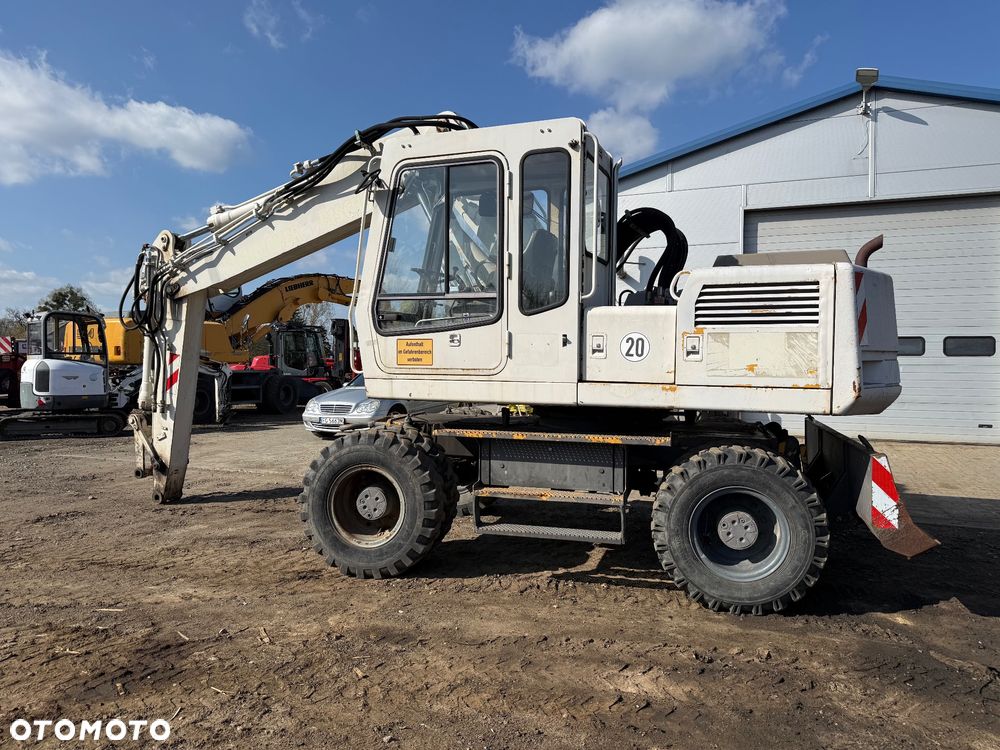 Liebherr A900 Litronic - 1
