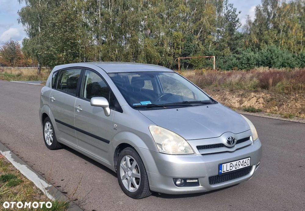 Toyota Corolla Verso - 8