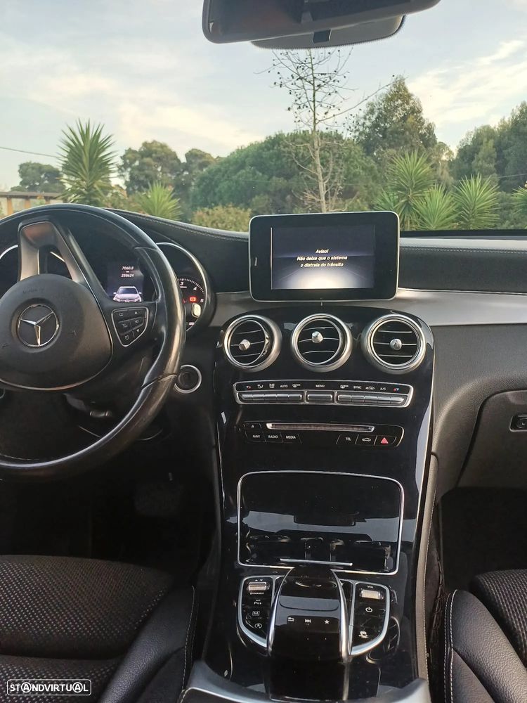 Mercedes-Benz GLC 250 d 4Matic 9G-TRONIC AMG Line - 3
