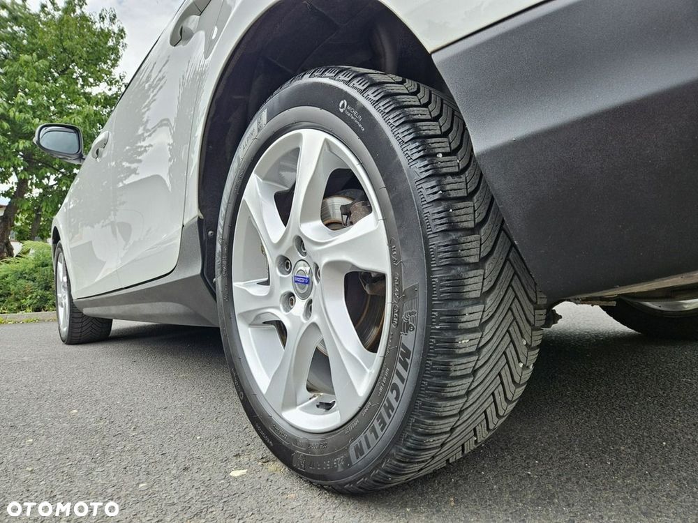 Volvo V40 D2 Drive-E Momentum - 20