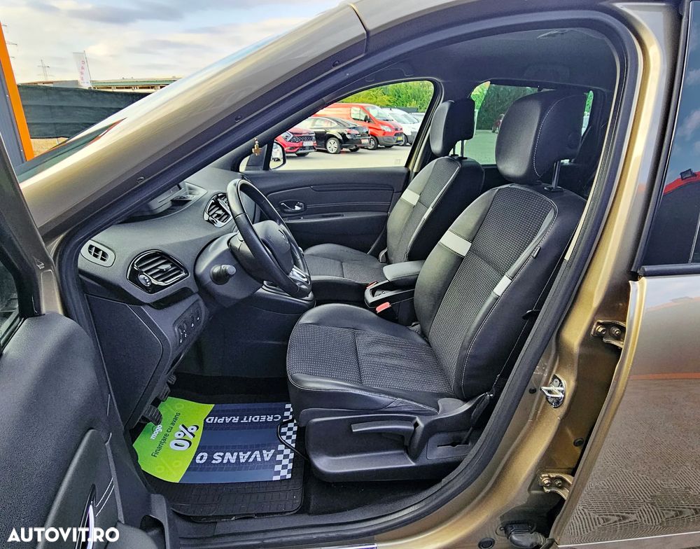 Renault Grand Scenic - 8