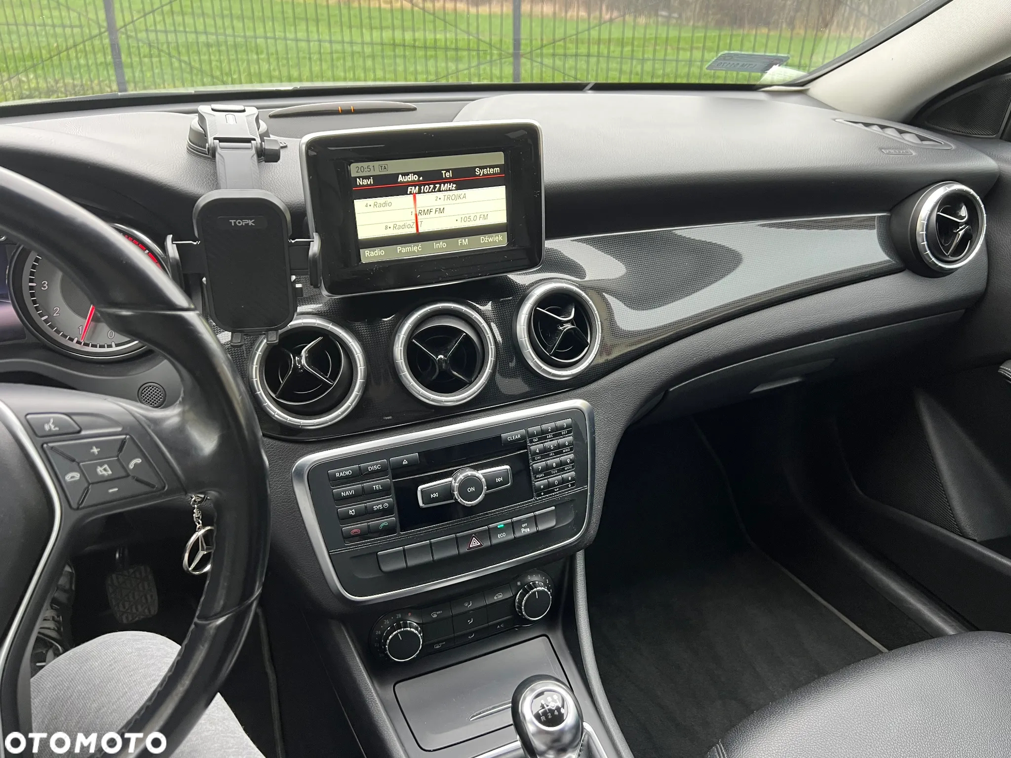 Mercedes-Benz CLA 180 - 4