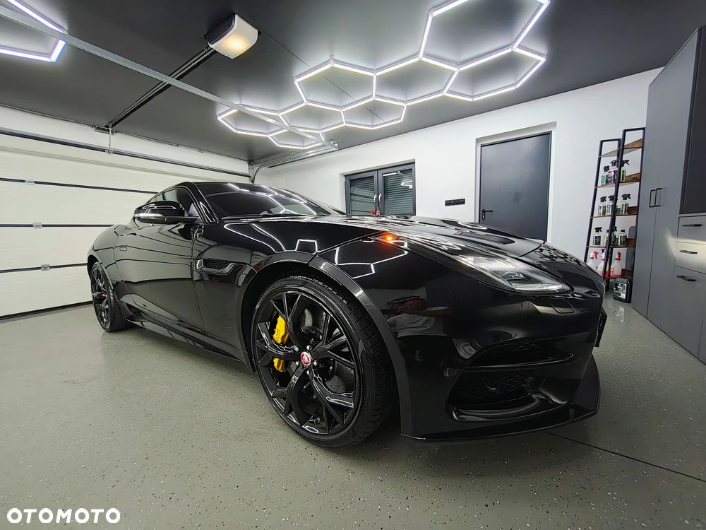 Jaguar F-Type R AWD - 18