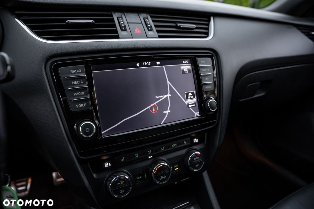 Skoda Octavia 2.0 TDI RS - 32