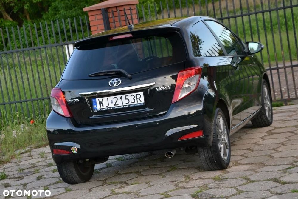Toyota Yaris 1.33 VVT-i Executive - 13
