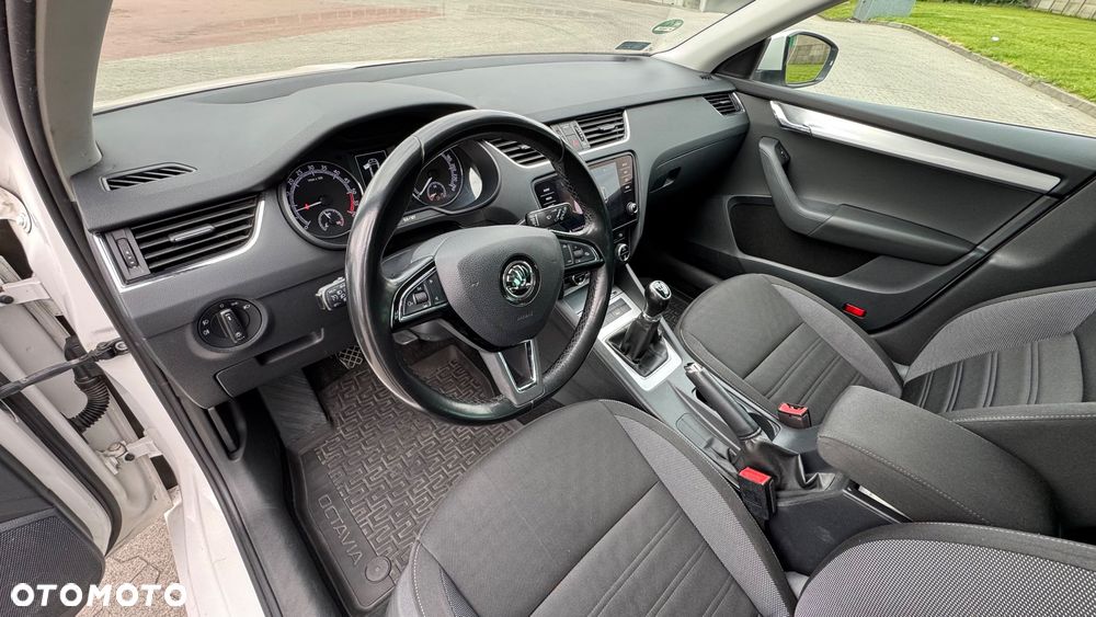 Skoda Octavia 1.6 TDI Ambition - 14