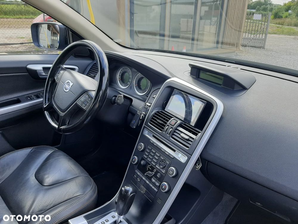 Volvo XC 60 D5 AWD Momentum - 26