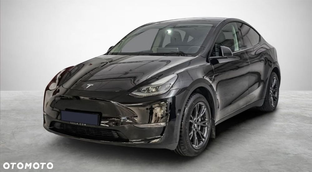 Tesla Model Y Long Range AWD - 1