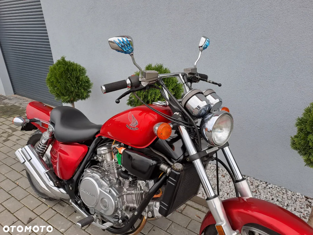 Honda VF - 8