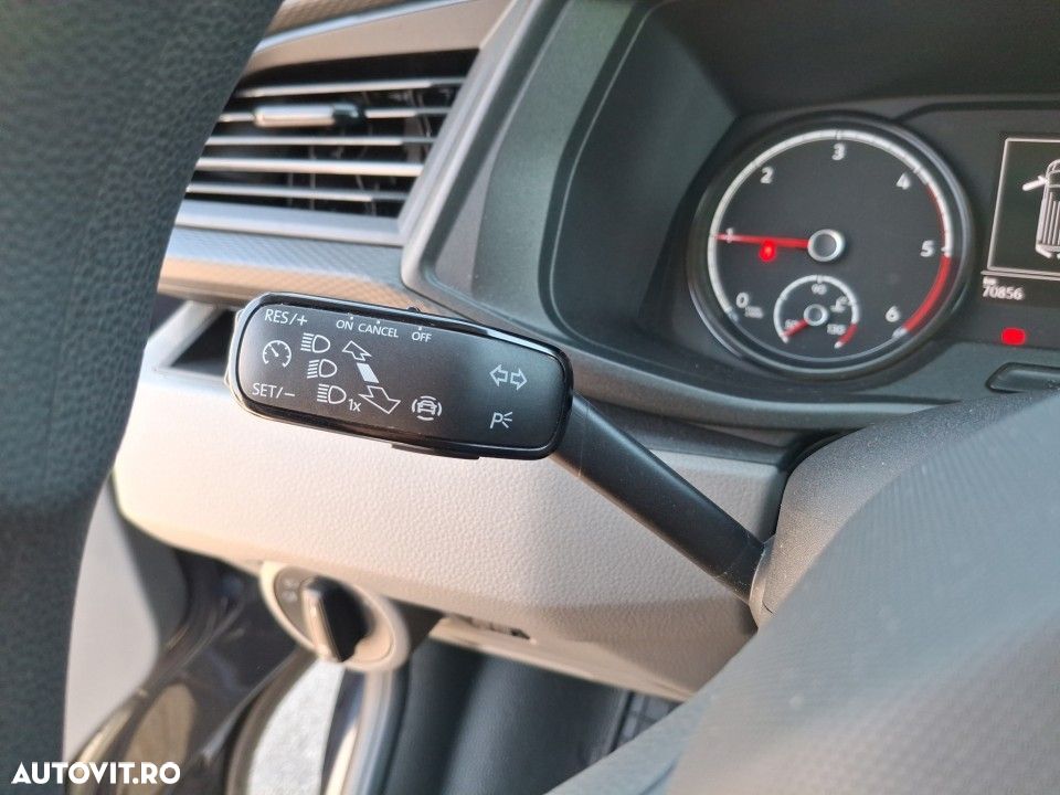 Volkswagen Transporter - 18