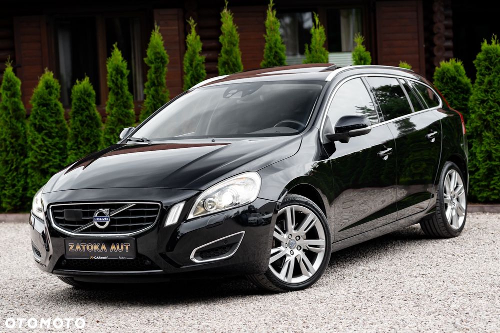 Volvo V60 T6 AWD Geartronic Summum - 2