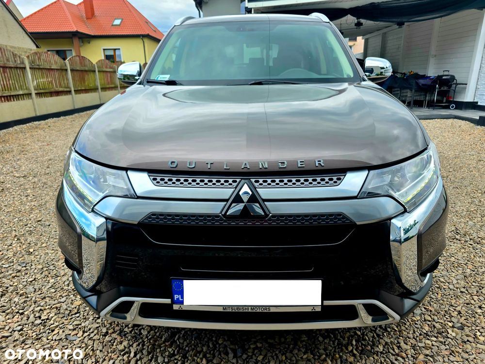 Mitsubishi Outlander 2.0 Instyle + 4WD CVT - 16