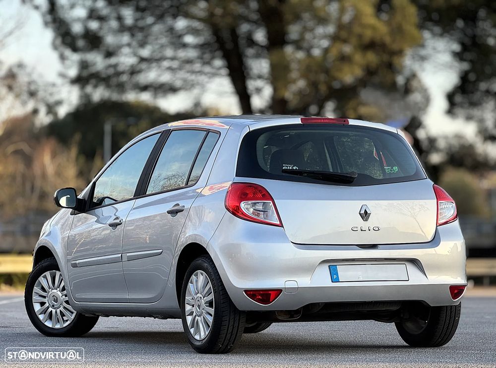 Renault Clio 1.2 16V Dynamique S - 7