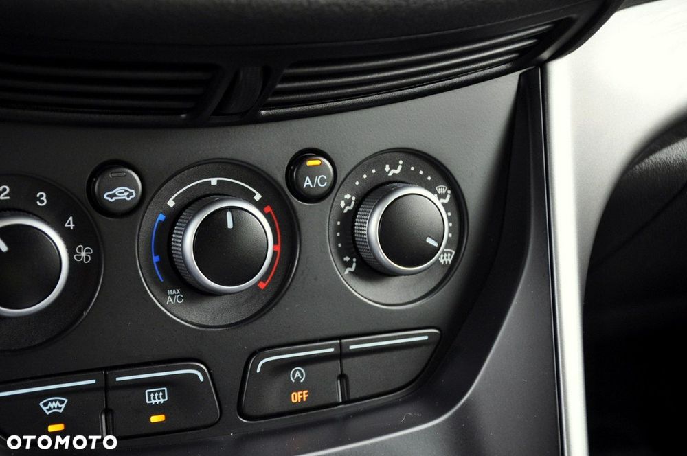 Ford Kuga - 33