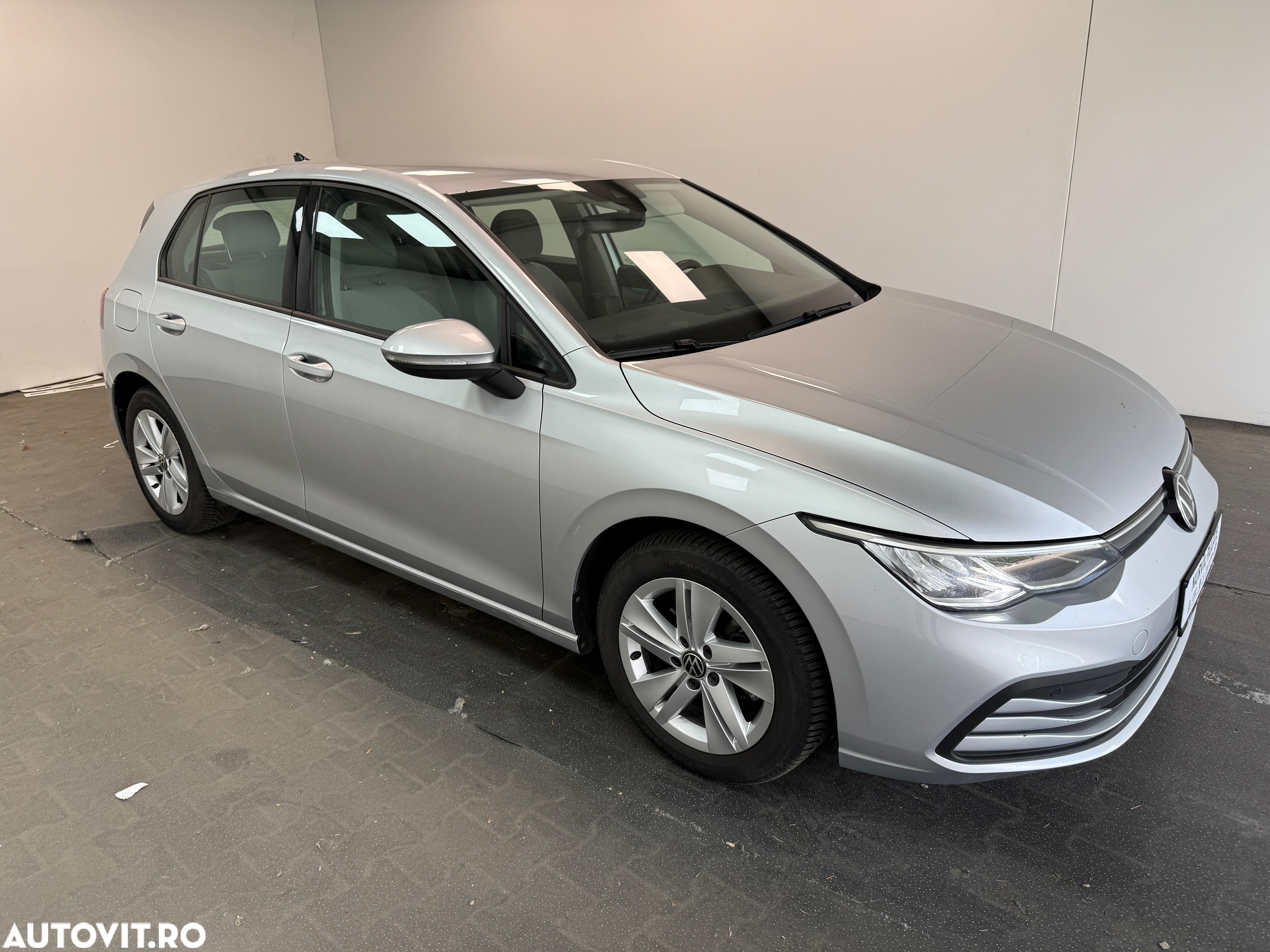 Volkswagen Golf 1.5 eTSI ACT DSG MHEV Life - 10