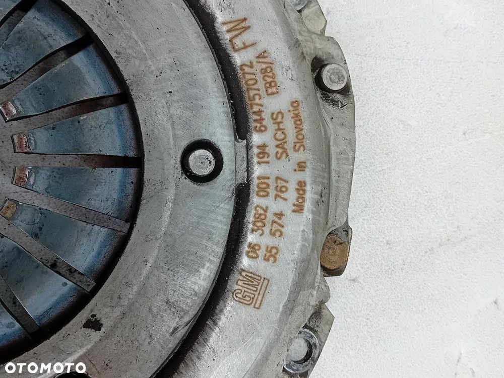 KOŁO DWUMASOWE KOMPLETNE OPEL INSIGNIA 55574769  55574767 1.6 16V - 5
