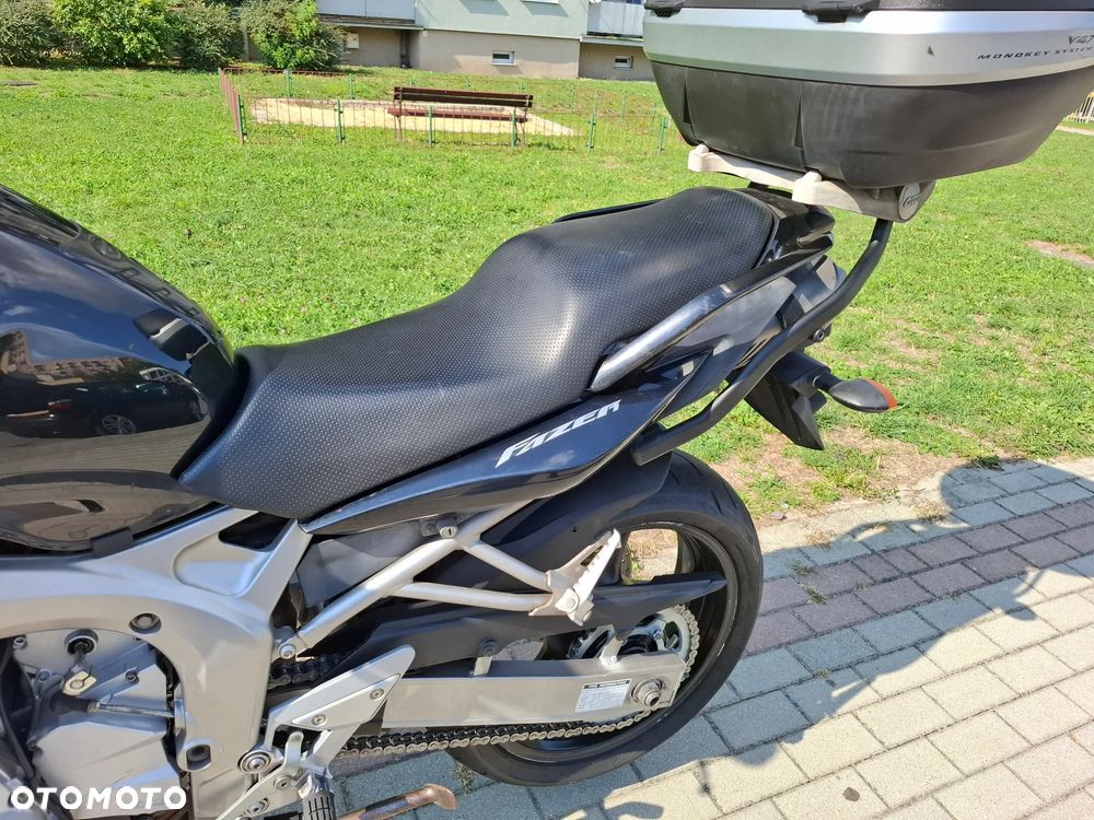 Yamaha FZ6 - 12
