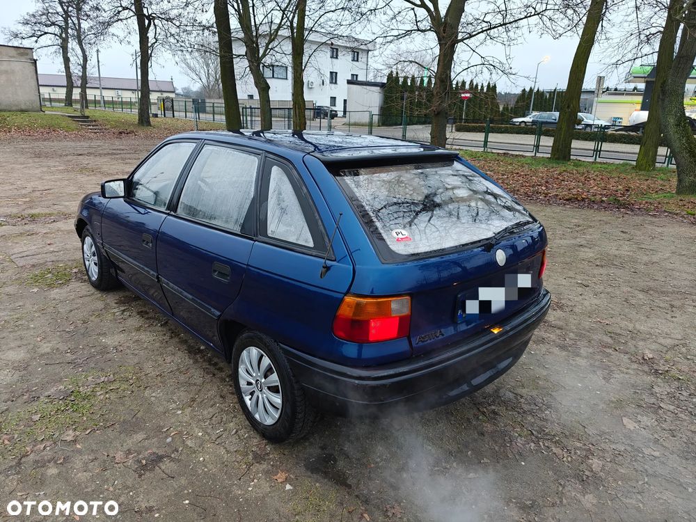 Opel Astra 1.4 GL - 3