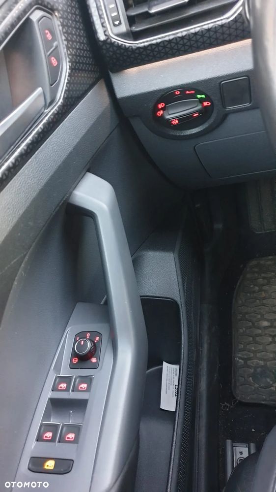 Volkswagen T-Cross ver-1-0-tsi-style - 14