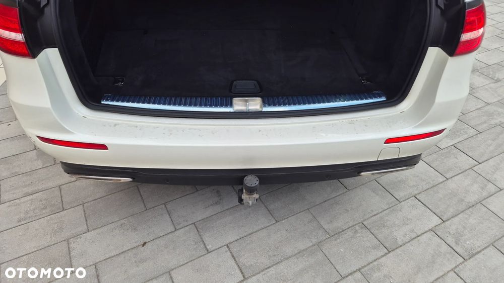Mercedes-Benz Klasa E 400 4Matic 9G-TRONIC Exclusive - 7