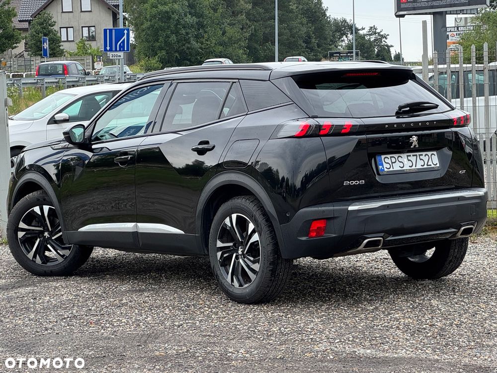 Peugeot 2008 PureTech 130 EAT8 GT - 3