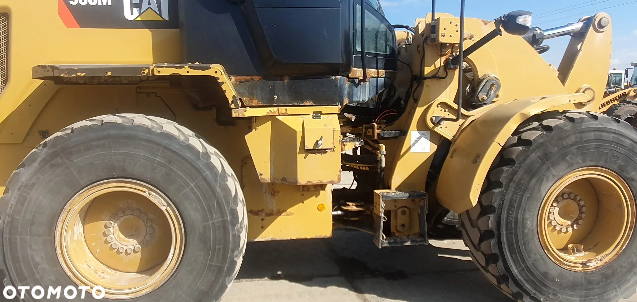 Caterpillar 930M - 15